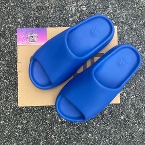 Yeezy Slide Azure